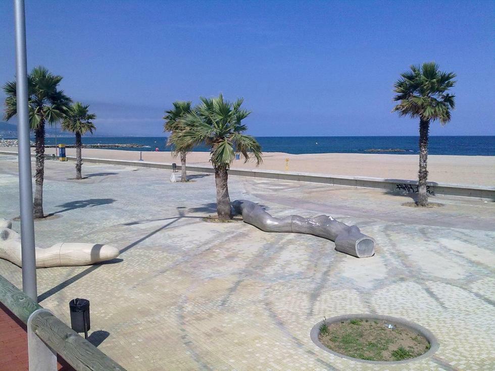 Forum Beach Sant Adria de Besos Luaran gambar