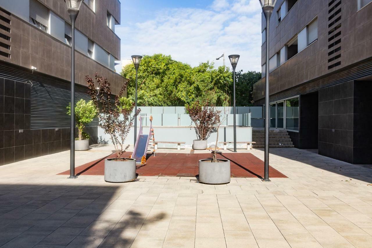 Forum Beach Sant Adria de Besos Luaran gambar